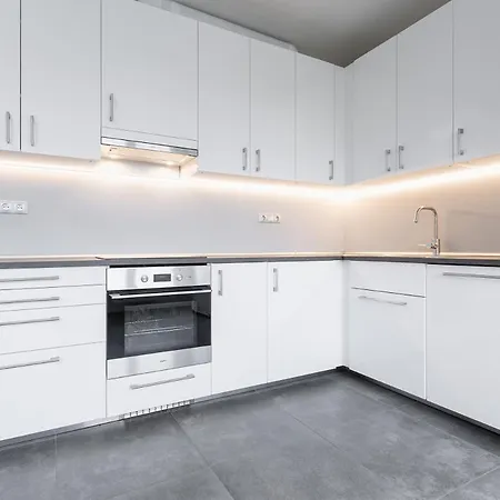 96M2 Designer Apartment, Free Garage Parking Prague Exterior photo