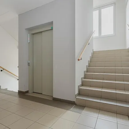 96M2 Designer Apartment, Free Garage Parking Prague Exterior photo