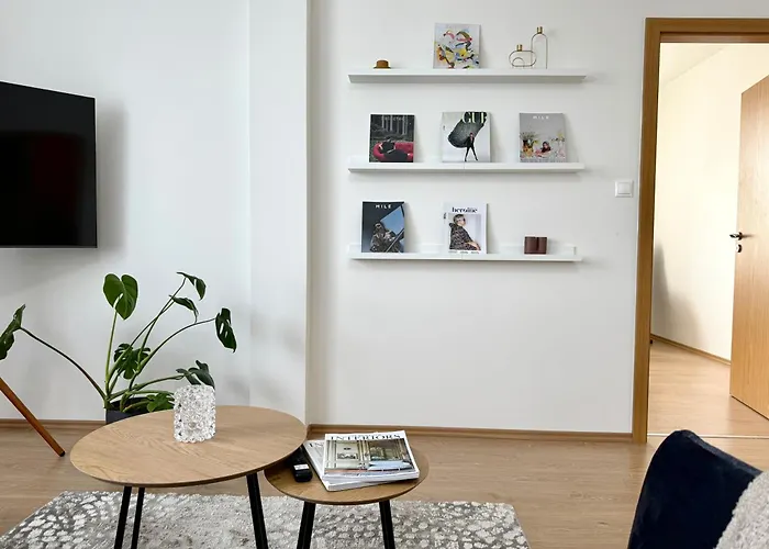 96M2 Designer Apartment, Free Garage Parking