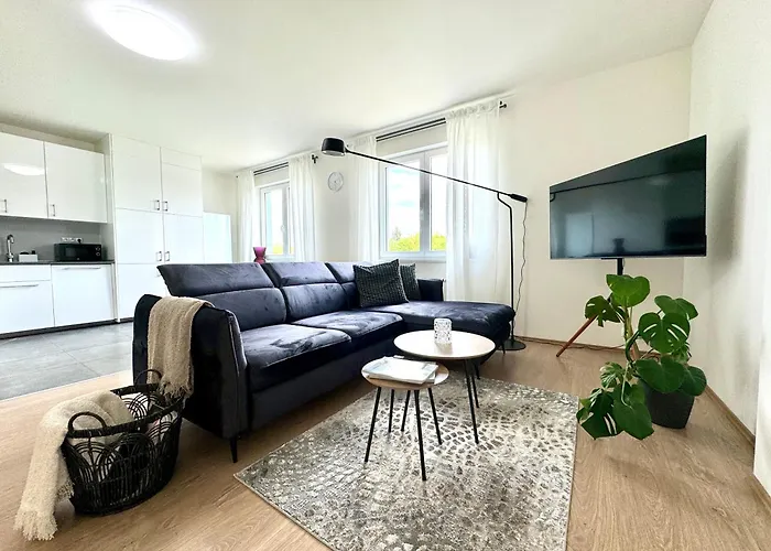 96M2 Designer Apartment, Free Garage Parking